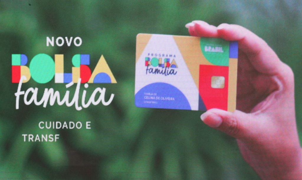 Novo Bolsa Família paga parcela de abril nesta sexta; veja quem recebe