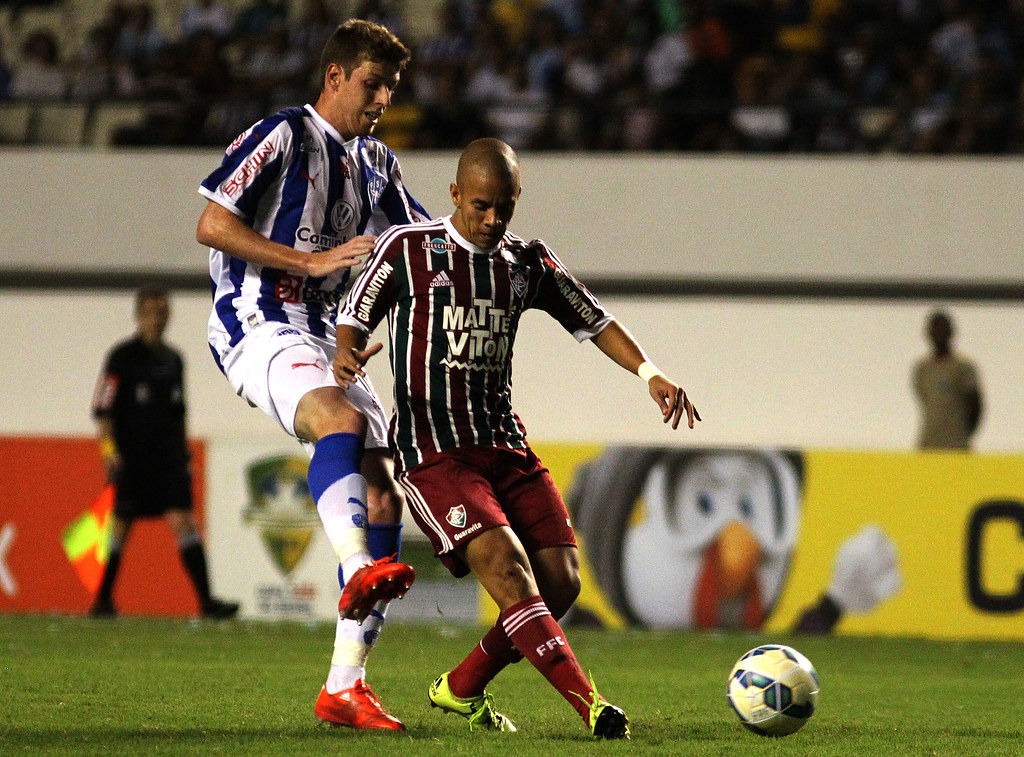 Fluminense detona o Papão no Maracanã por 3 a 0 e abre vantagem para o jogo em Belém