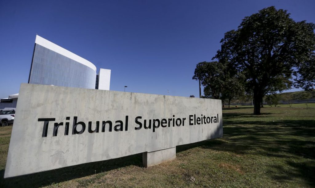 TSE torna Bolsonaro inelegível