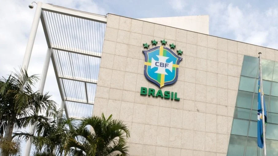 Justiça afasta presidente da CBF e nomeia interventor