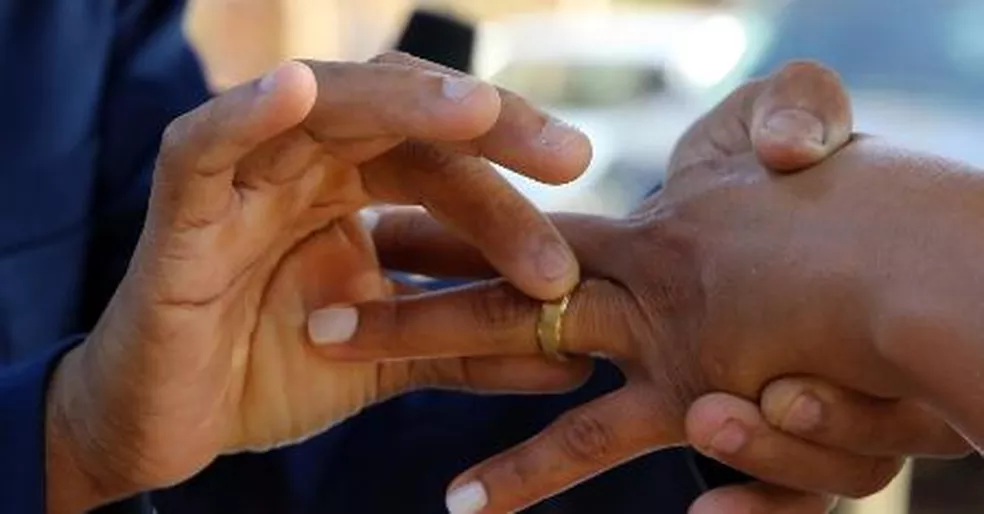 Noivos fazem fila para garantir vaga em casamento comunitário no Tocantins