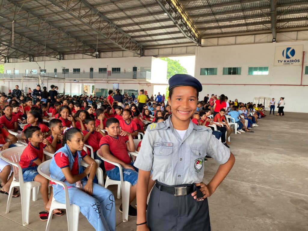 Centenas de estudantes recebem certificação do PROERD em Marabá