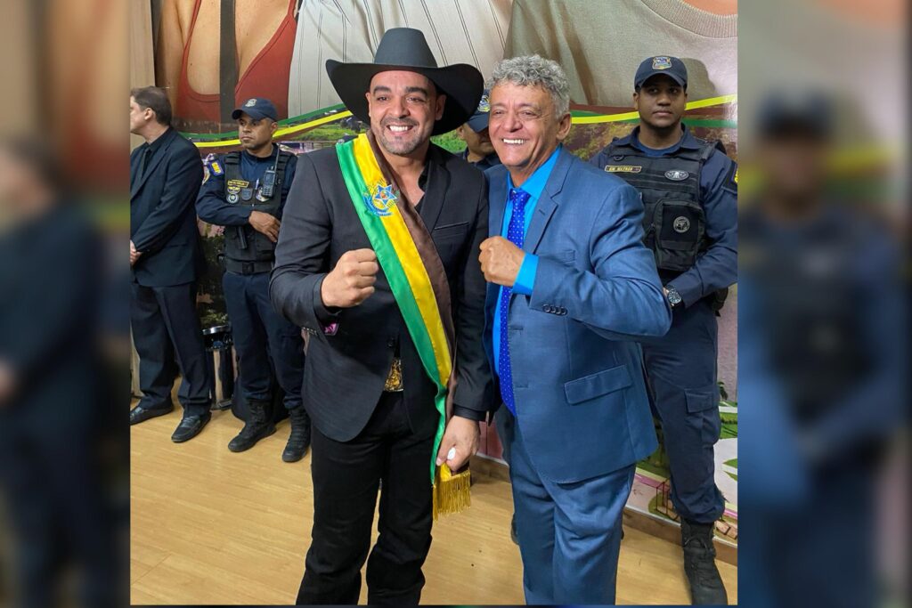 Ao estilo cowboy, Aurélio Goiano toma posse como prefeito de Parauapebas